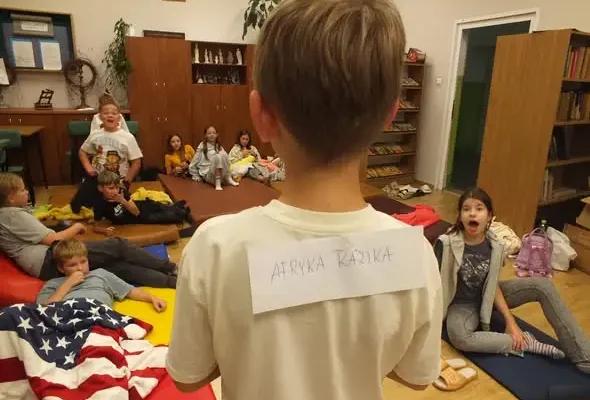 Noc Bibliotek w szkolnej bibliotece – wieczór pełen książek i zabawy
