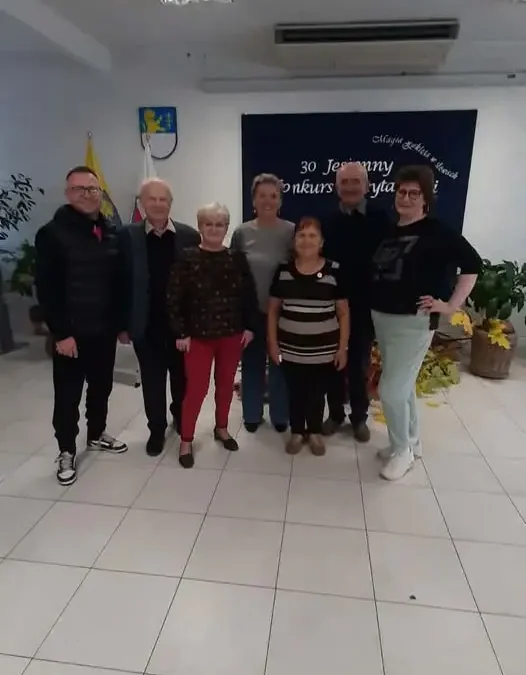Taniec łączy pokolenia – wyjątkowe zajęcia z grupą „Młodzi Duchem”
