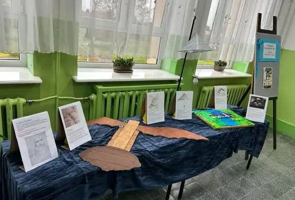 Szóstoklasiści zbudowali machiny Leonarda da Vinci – szkolna wystawa zachwyca
