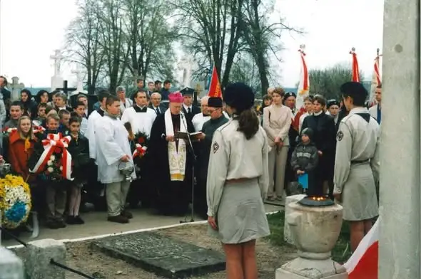 Społeczny Komitet Opieki nad Cmentarzami w Łukowej: historia troski o miejsca pamięci