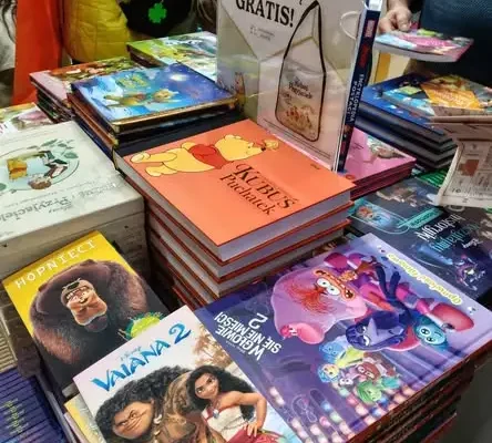 Józefów nad Wisłą: biblioteka na 29. Międzynarodowych Targach Książki w Krakowie