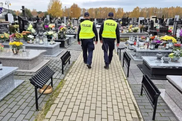 Bezpieczne przygotowania do Wszystkich Świętych – rady policji z Łukowa